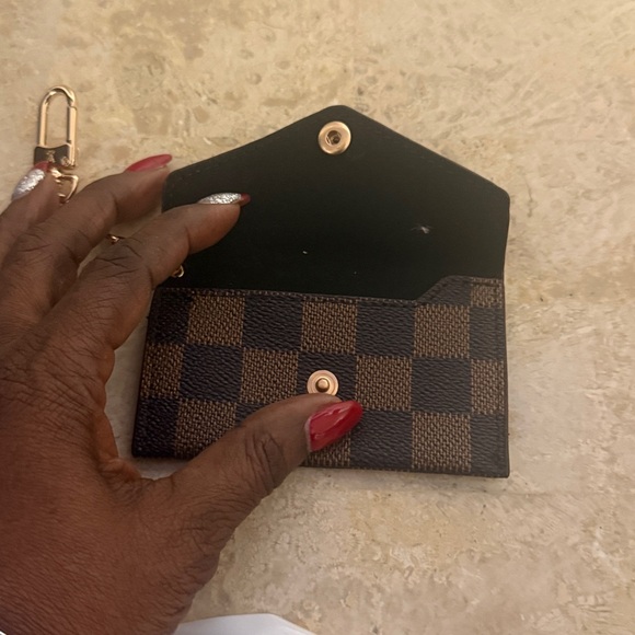 Checkered Brown and Black Key Holder - Picture 2 of 2